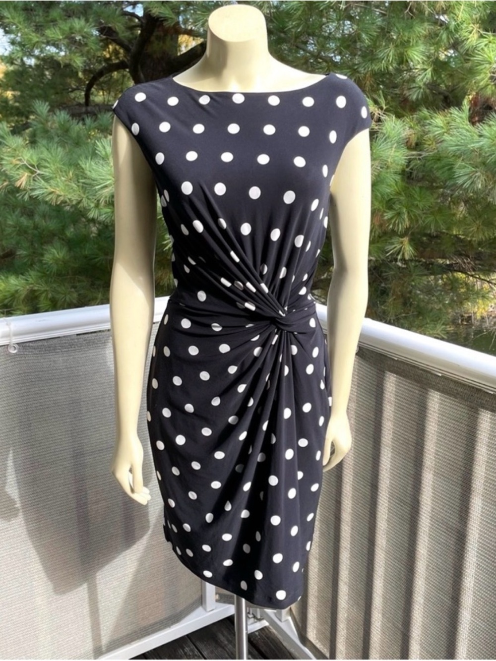 Lauren Ralph Lauren Black & White Polka Dot Twist Front Sheath Dress in Sz 10